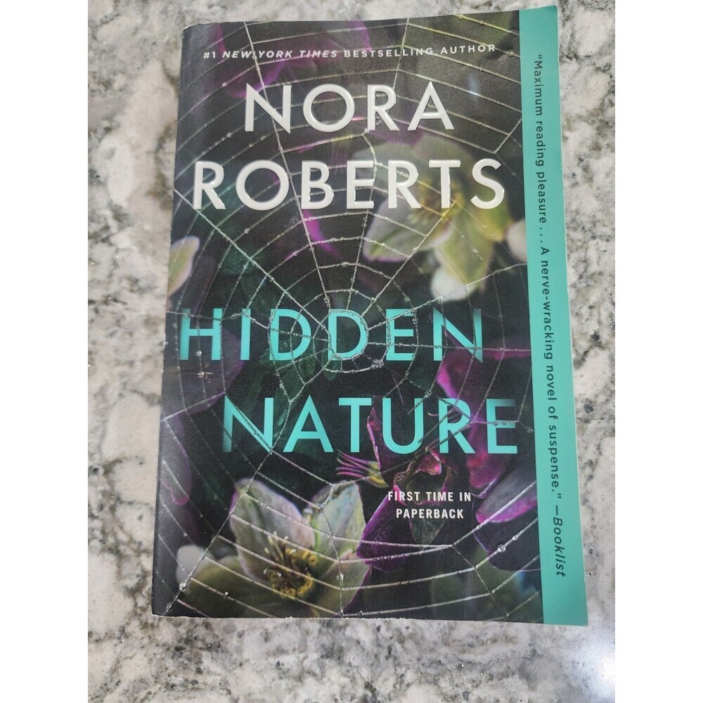 Hidden Nature Paperback Nora Roberts